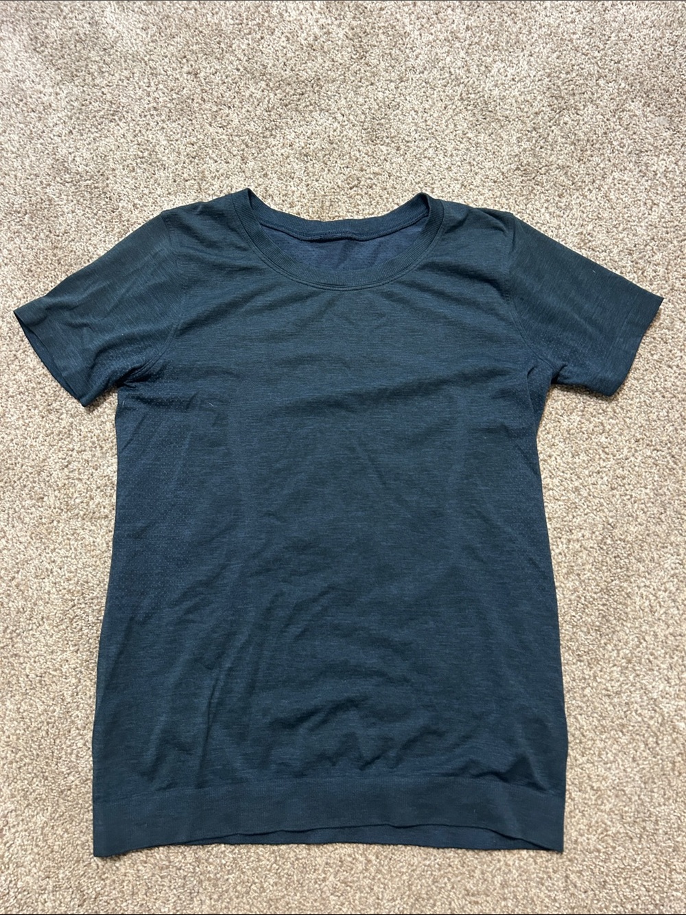 Women's Lululemon Short Sleeve Crew Neck workout Top - Navy